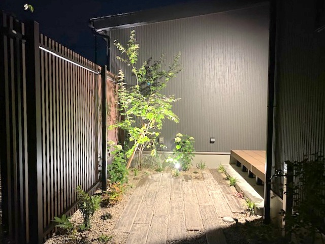 小山町 窓からの景色を彩る 和モダンエクステリア Works Green Feels