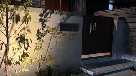 三島市　「タイルで設えた高級感あるエクステリア」