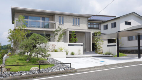 三島市「緑が空間をつなぐセミクローズ外構」